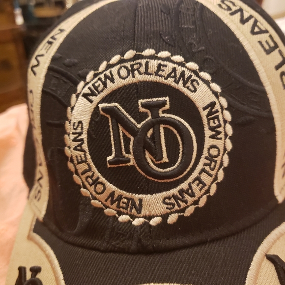 City of New Orleans Hat Black and Gold EUC adjustable ballcap w/ velcro OS - Picture 3 of 9
